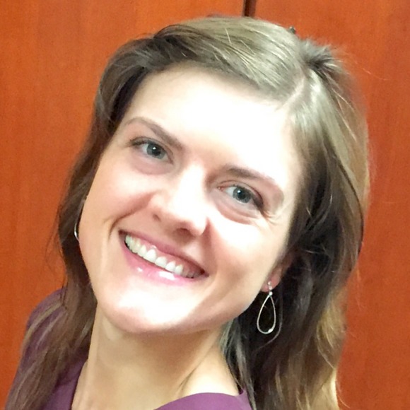 Meet your Posher, Laura - Picture 1 of 1